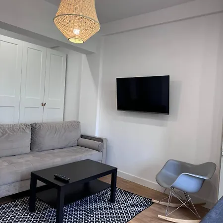 Glam 2-room Apartment, W-fi, Old Town - By Hik